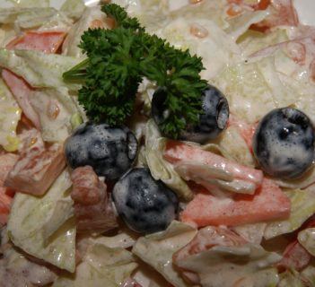 Sałatka z marchewki oliwek i majonezu