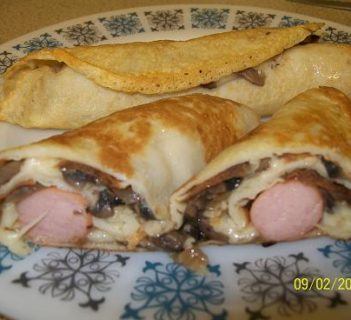 Naleśniki z parówkami