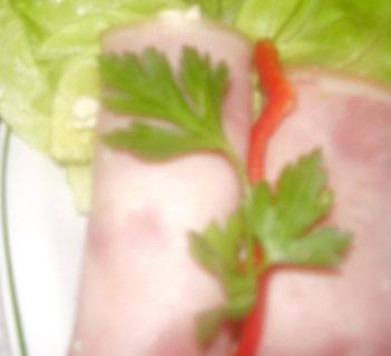 Faszerowane rożki z szynki w galarecie