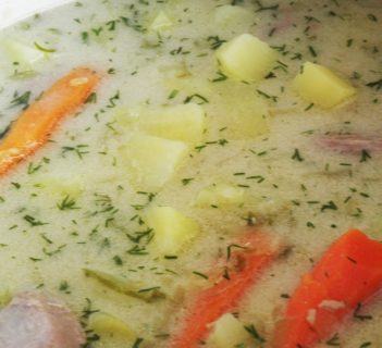 Zupa ogórkowa – jednogarnkowa