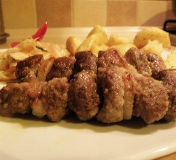 Szaszłyki z polędwicy i pieczarek