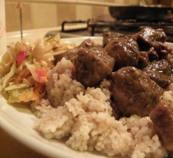 Gulasz z łopatki i pieczarek