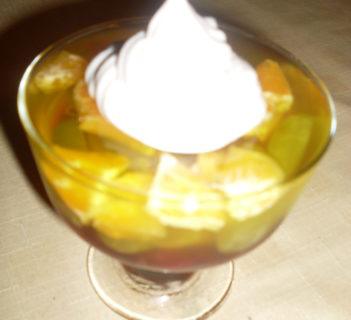 Deser galaretkowo owocowy