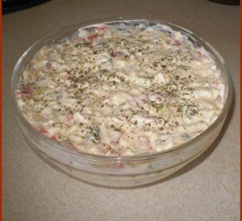 Sałatka z papryką konserwową