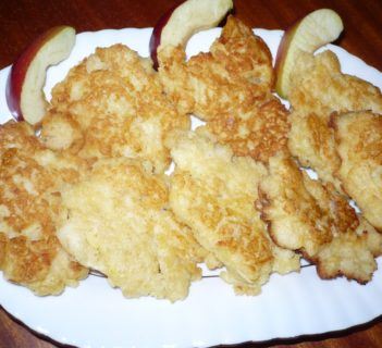 Racuszki z manny i jabłek