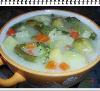 Zupa jarzynowa zabielana Eli