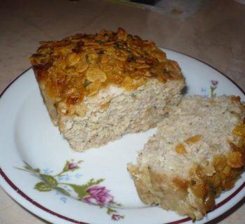 Pieczeń z płatkami kukurydzianymi