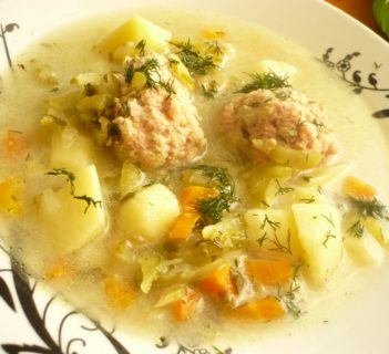 Ogórkowa z pulpecikami