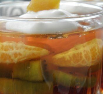 Tęczowe owoce w galaretce