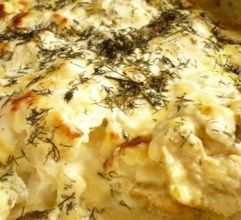 Kurczak zapiekany w sosie koperkowym