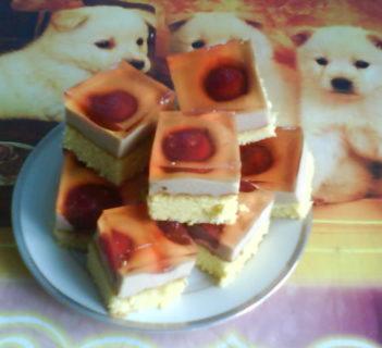 Ciasto z masą budyniowo-galaretkową