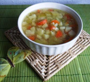 Lekka zupa warzywna
