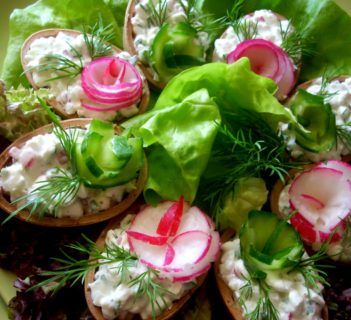 Skorupki z wiosennym serkiem