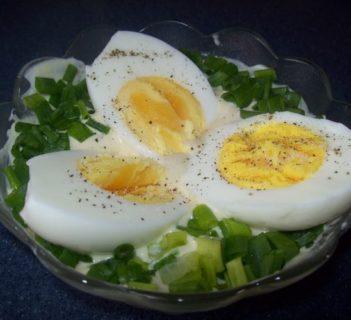 Jajka w sosie chrzanowo-musztardowym