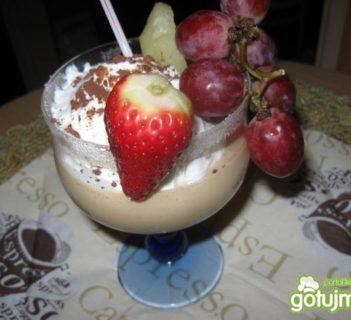 Kawa mrożona z ananasem.