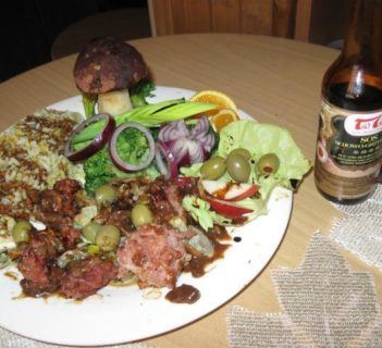 Orzeszki z mięsa mielonego w sosie Tao.