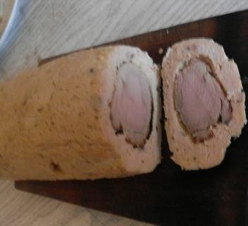 Poledwica w mięsie z indyka