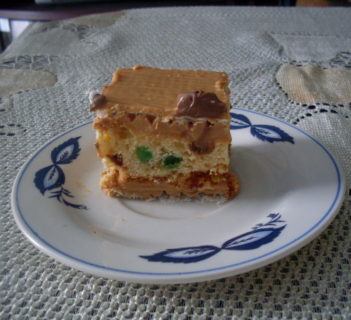 Mazurek z masą karmelową