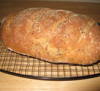 Chleb pszenno-zytni z siemieniem lnianym