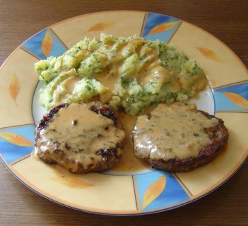 Hamburgery Wołowe z Ziemniakami