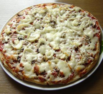 Pizza Domowa na Turecki Chlebie (Fladen)