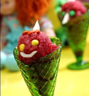 Herbaciany sorbet o smaku owoców leśnych
