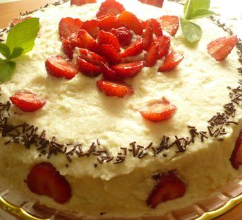Tort rafaello z truskawkami