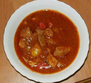 Gulasz wieprzowy