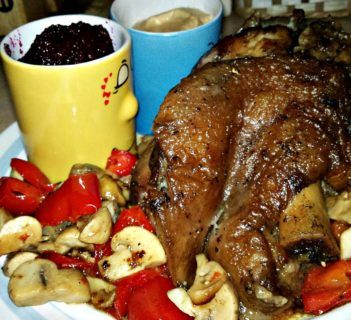 Golonka w pieczarkach i papryce