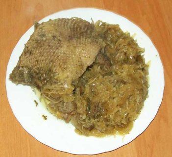 Gęś duszona z kiszoną kapustą