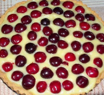Tort z czereśniami