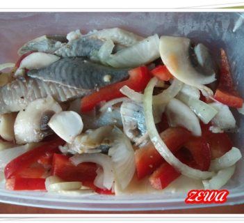 Śledź w oleju 3