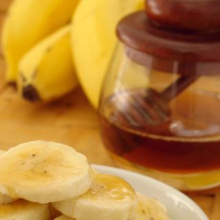 Bananowy mus w rumowo – miodowym syropie