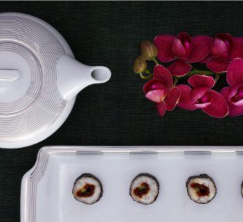 Sushi ze świeżym tuńczykiem i ogórkiem