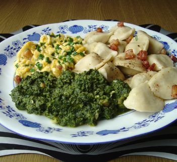 Pierogi z Mięsem, Szpinakiem i Jajecznicą